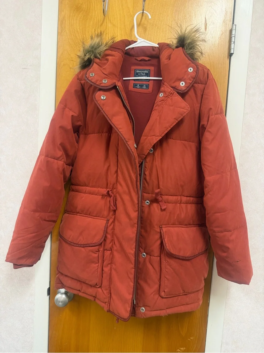Abercrombie & Fitch Rust-Red Women's Puffer Parka with Faux Fur Hood